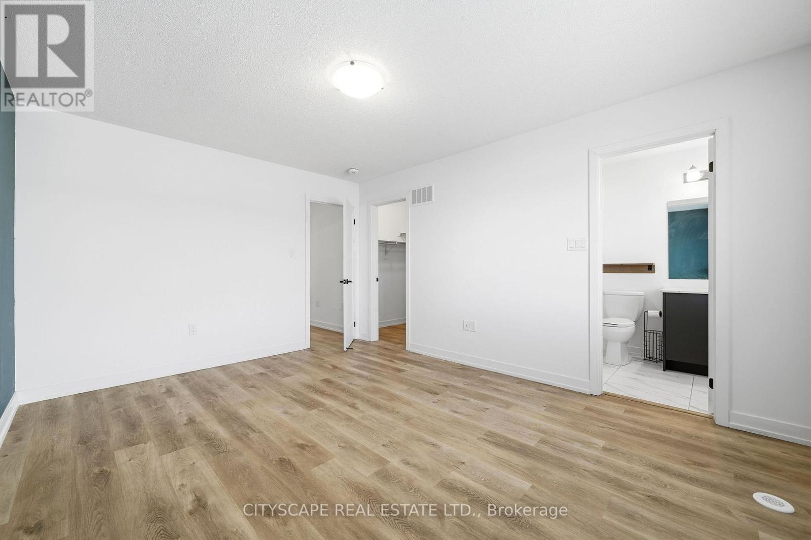 8 Andrew Knowles Lane, East Gwillimbury, Ontario  L0G 1M0 - Photo 5 - N12669922