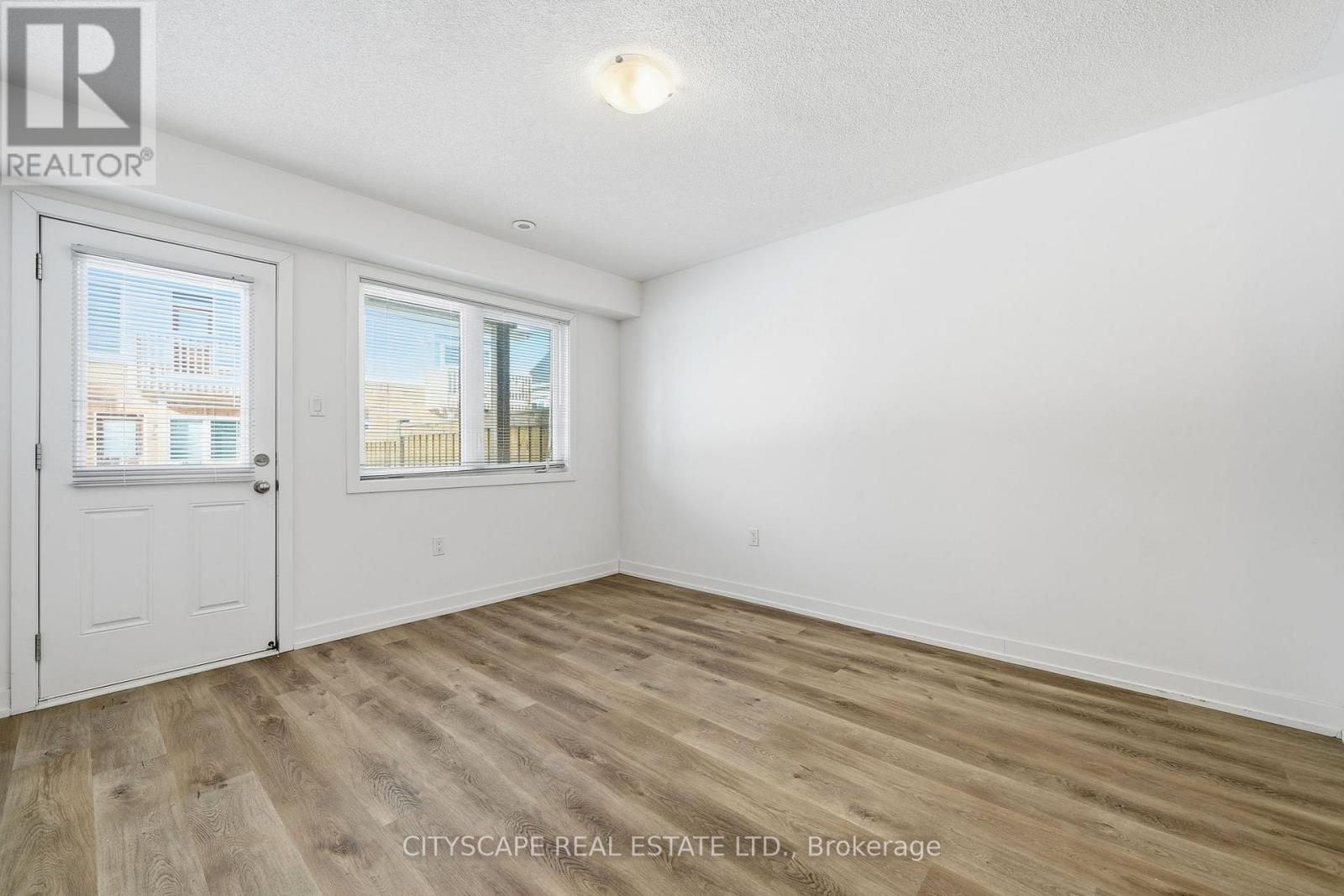 8 Andrew Knowles Lane, East Gwillimbury, Ontario  L0G 1M0 - Photo 9 - N12669922