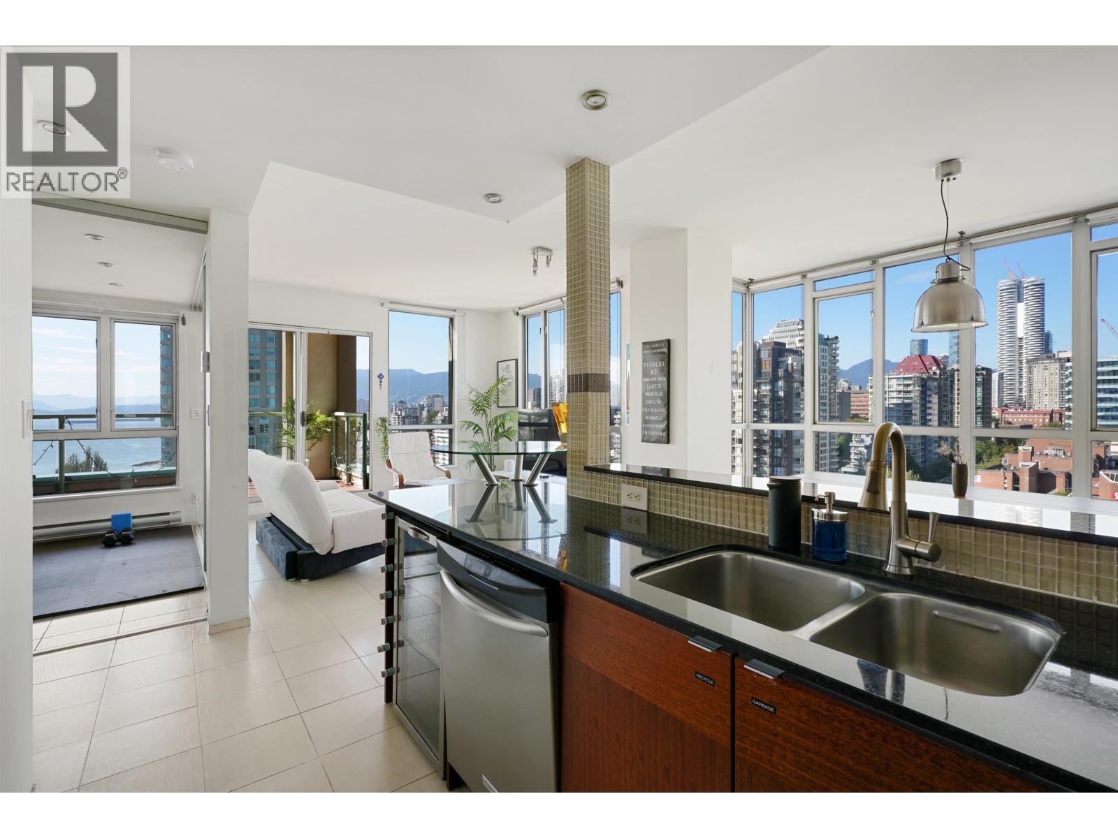 2103 907 Beach Avenue, Vancouver, British Columbia  V6Z 2R3 - Photo 10 - R3091683