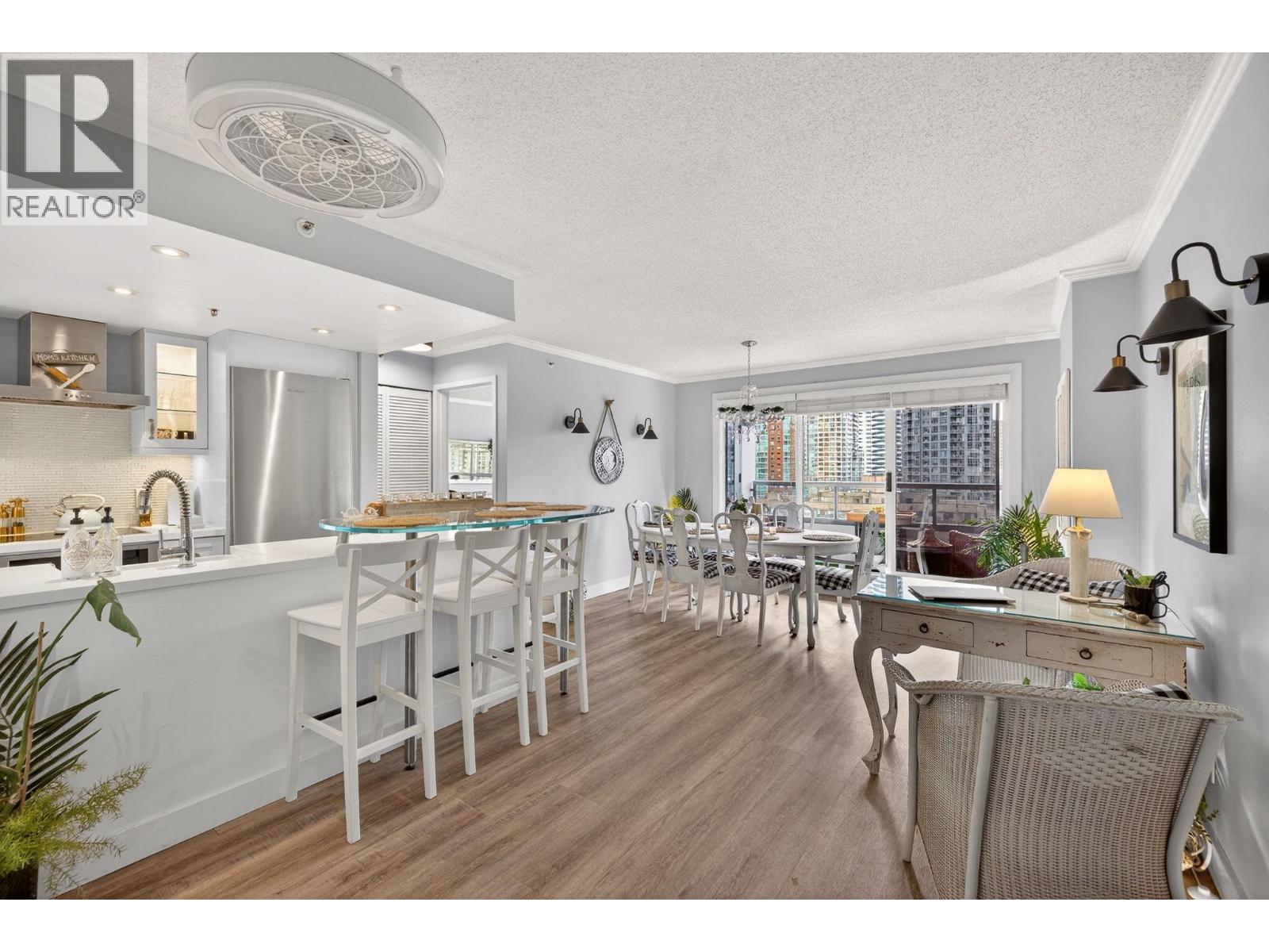 1108 1060 ALBERNI STREET, Vancouver, British Columbia