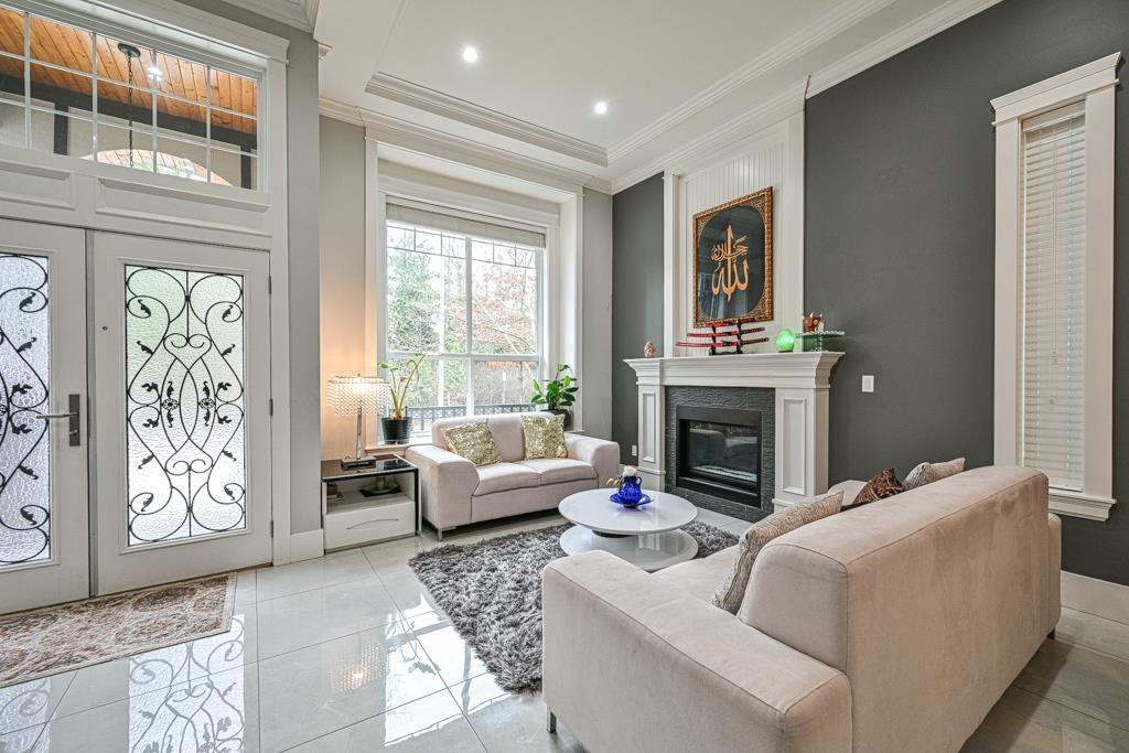 5916 139 Street, Surrey, British Columbia  V3X 0G6 - Photo 3 - R3091565