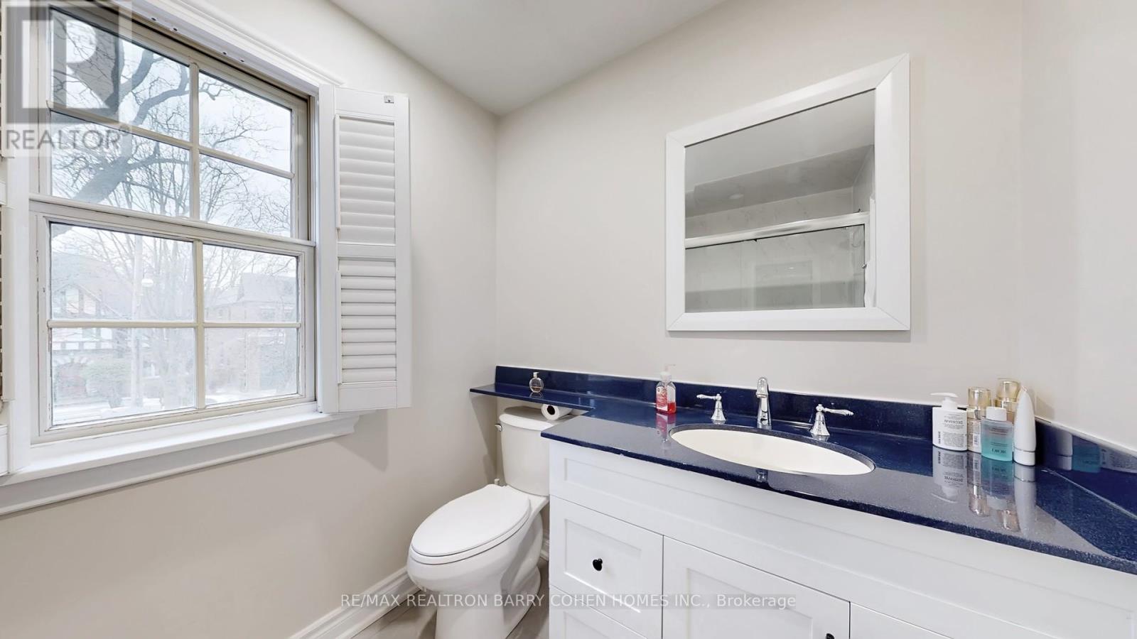 156 Cortleigh Boulevard, Toronto, Ontario  M5N 1P5 - Photo 17 - C12803342