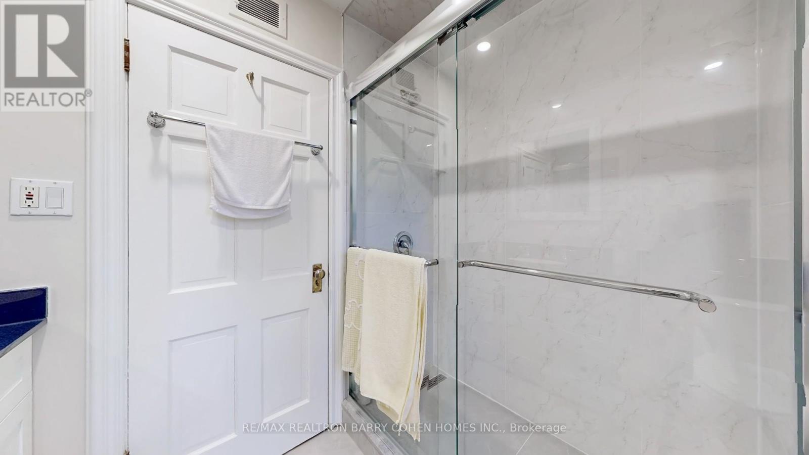 156 Cortleigh Boulevard, Toronto, Ontario  M5N 1P5 - Photo 18 - C12803342