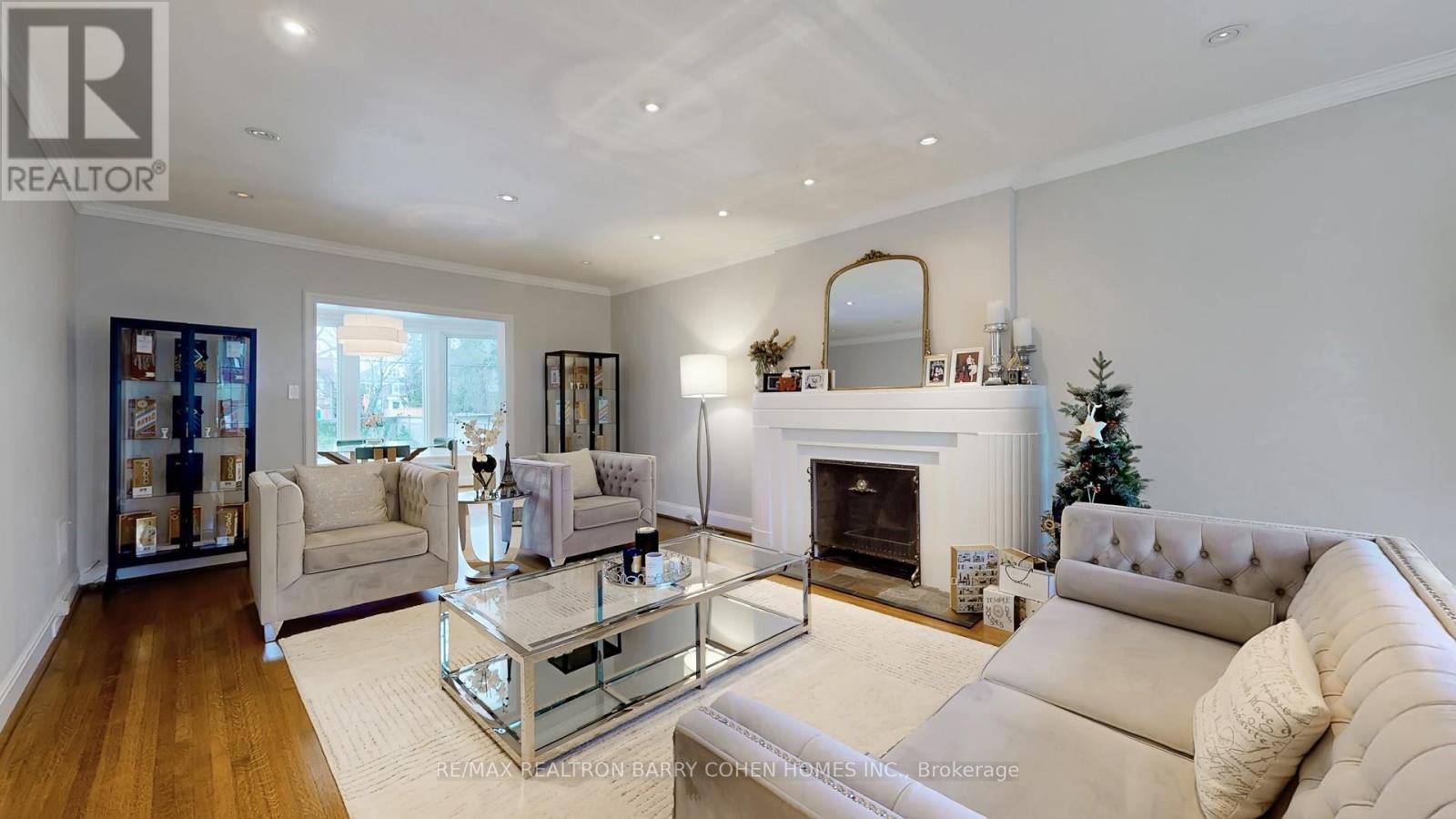 156 Cortleigh Boulevard, Toronto, Ontario  M5N 1P5 - Photo 2 - C12803342