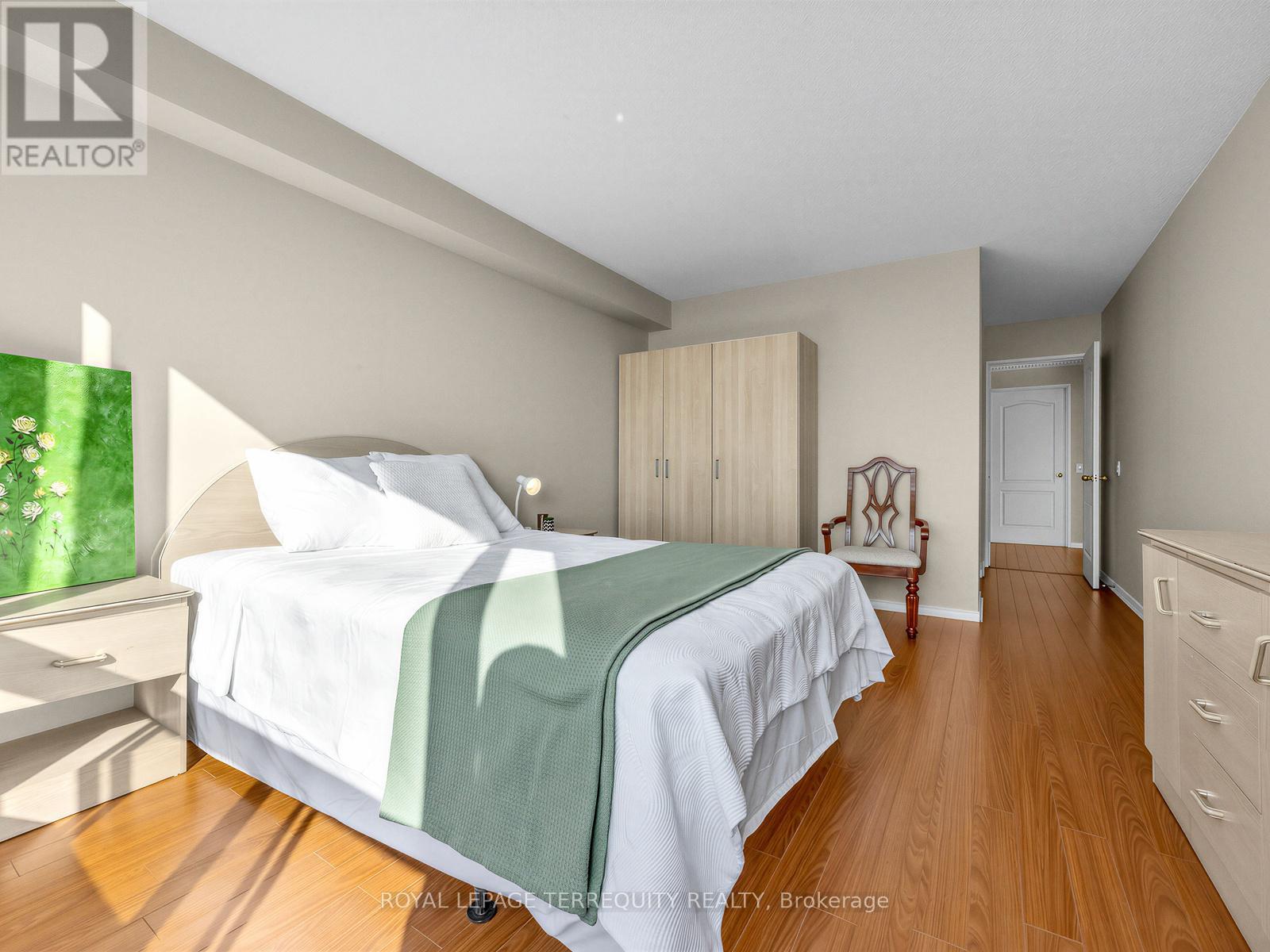 1708 - 100 Upper Madison Avenue, Toronto, Ontario  M2N 6M4 - Photo 16 - C12803380