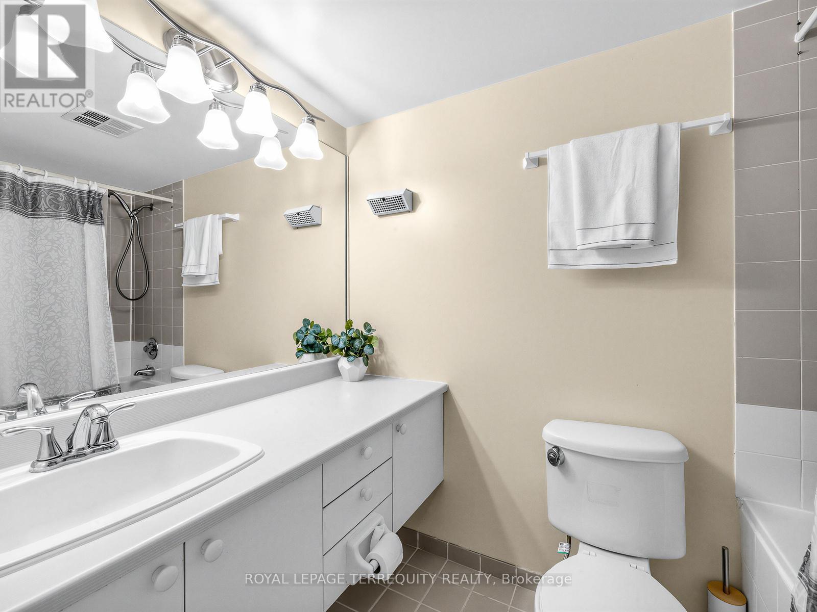 1708 - 100 Upper Madison Avenue, Toronto, Ontario  M2N 6M4 - Photo 17 - C12803380