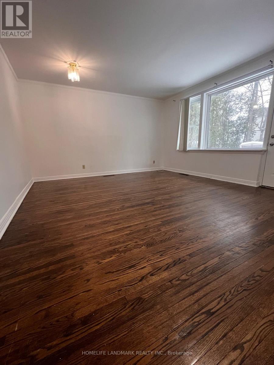 49 Addison Crescent, Toronto, Ontario  M3B 1K7 - Photo 3 - C12803412