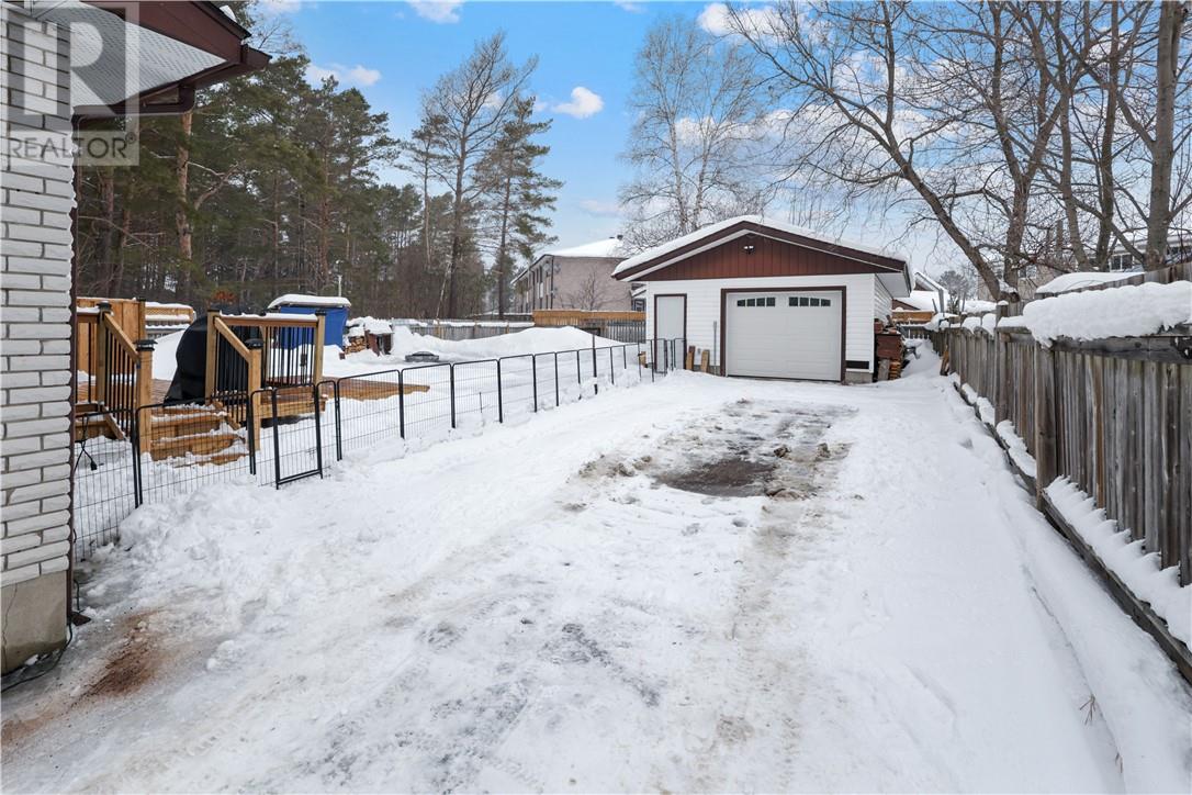 407 Barber Street, Espanola, Ontario  P5E 1B9 - Photo 3 - 2126492