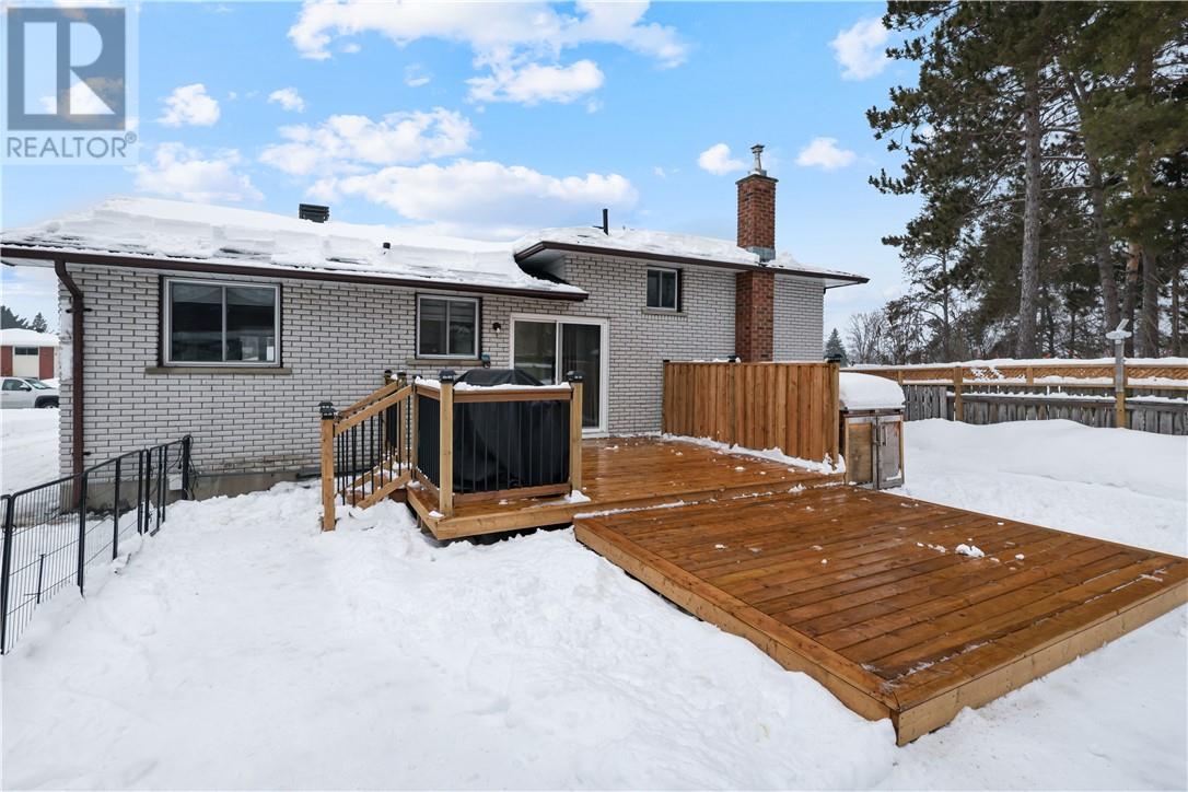 407 Barber Street, Espanola, Ontario  P5E 1B9 - Photo 4 - 2126492