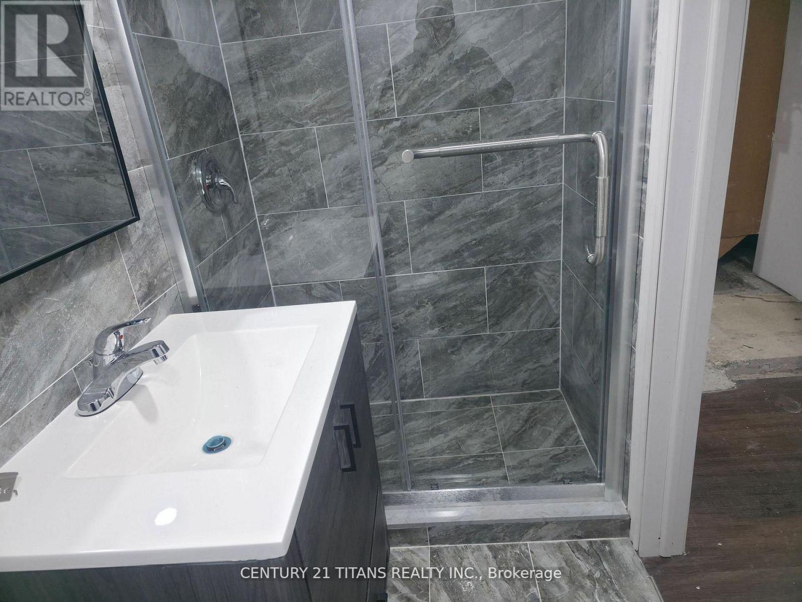 1327 Commerce Street, Pickering (Bay Ridges), Ontario  L1W 1E1 - Photo 12 - E12803378