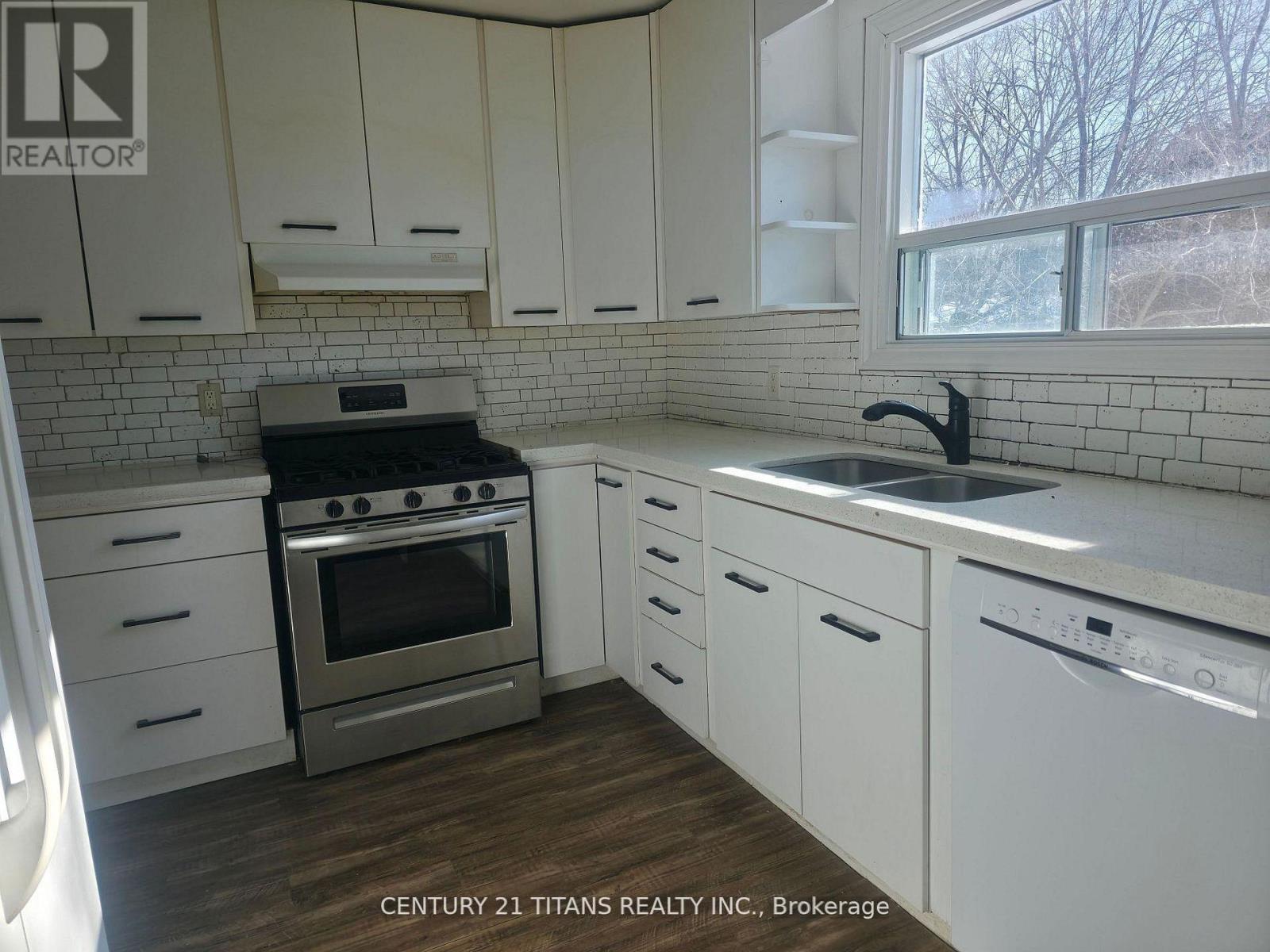 1327 Commerce Street, Pickering (Bay Ridges), Ontario  L1W 1E1 - Photo 16 - E12803378