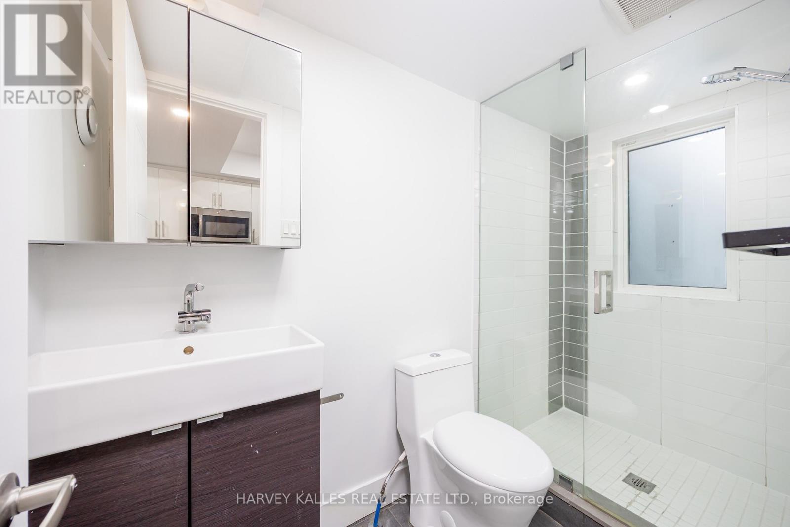 2 - 160 Lansdowne Avenue, Toronto, Ontario  M6K 2V9 - Photo 10 - W12667990