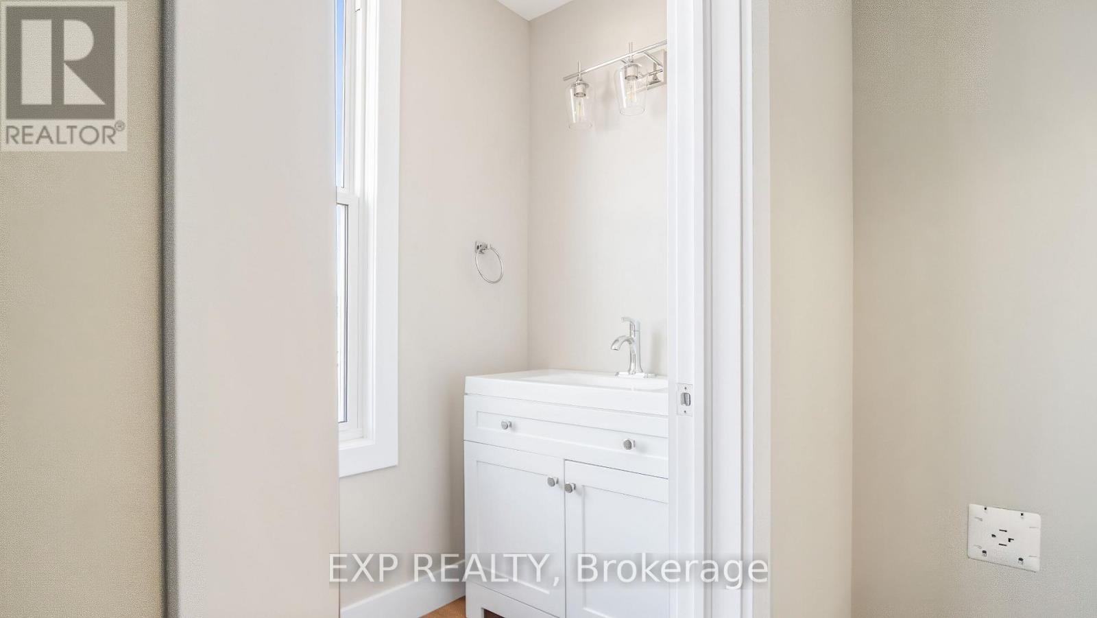 491 Upper Wentworth Street, Hamilton, Ontario  L9A 4T8 - Photo 10 - X12721152