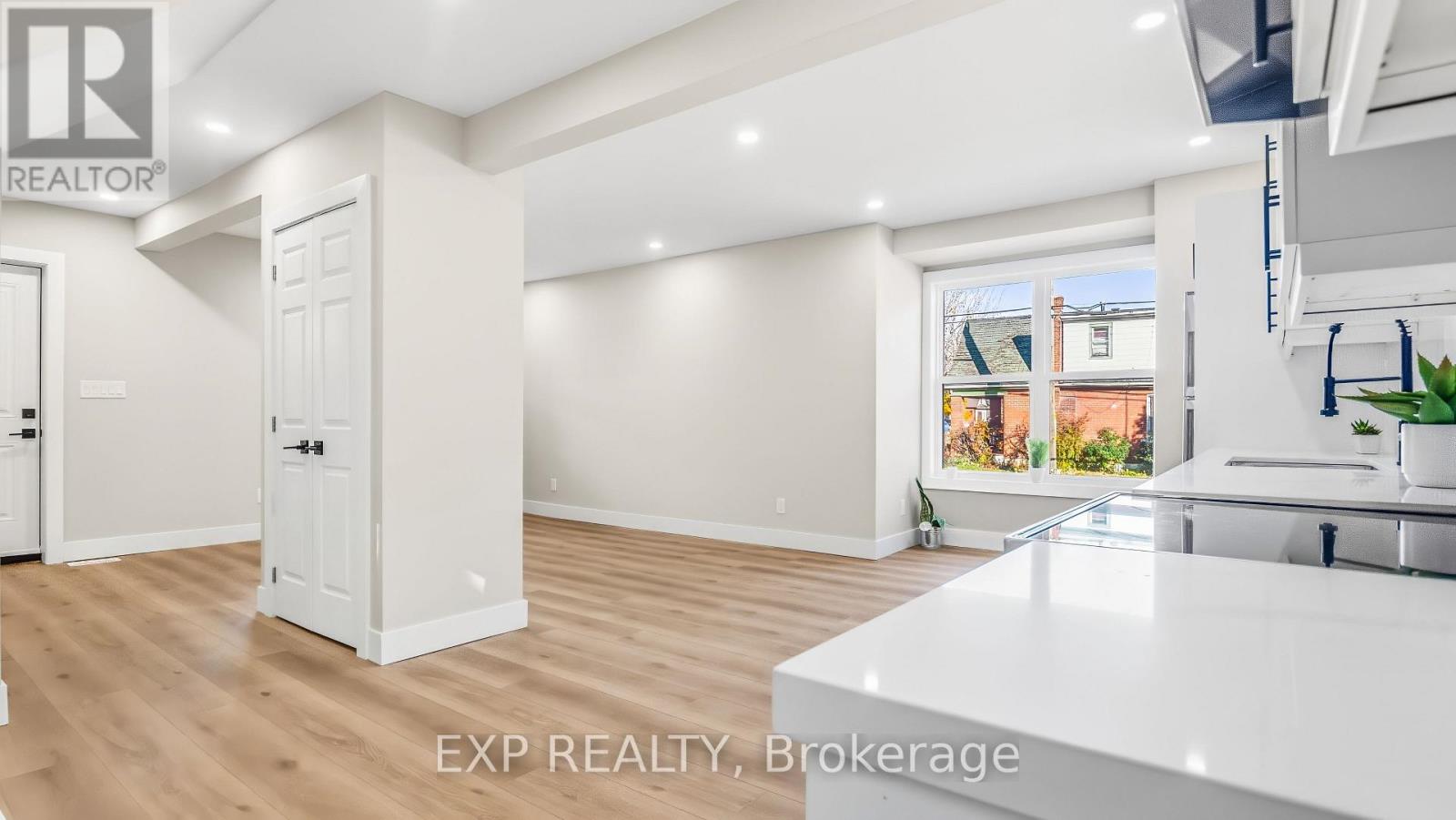 491 Upper Wentworth Street, Hamilton, Ontario  L9A 4T8 - Photo 7 - X12721152