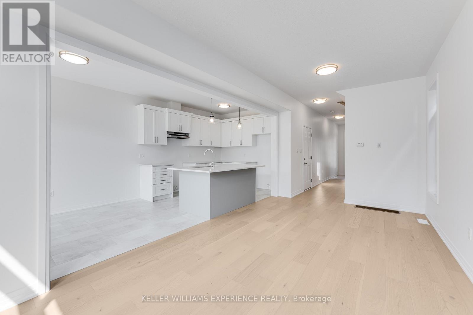 58 Sagewood Avenue, Barrie, Ontario  L9J 0K5 - Photo 10 - S12803386