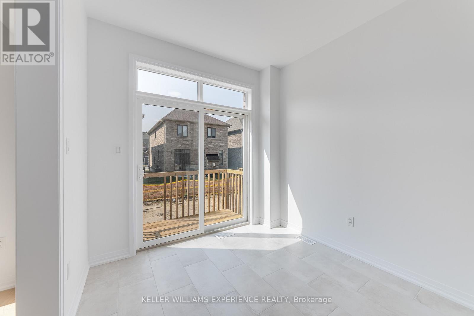 58 Sagewood Avenue, Barrie, Ontario  L9J 0K5 - Photo 15 - S12803386