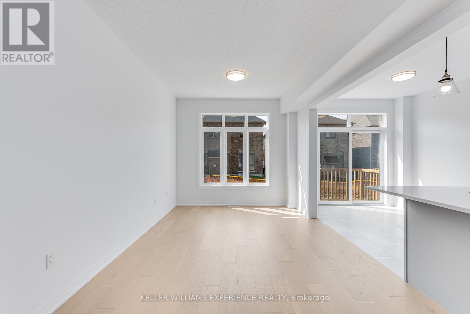 58 Sagewood Avenue, Barrie, Ontario  L9J 0K5 - Photo 9 - S12803386