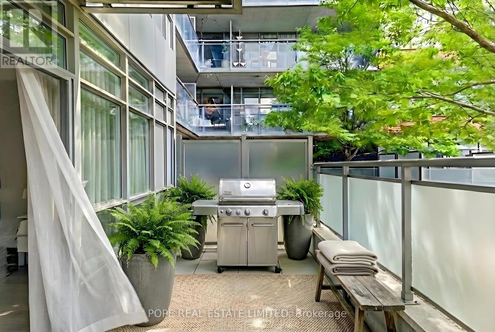 312 - 38 Joe Shuster Way, Toronto, Ontario  M6K 0A5 - Photo 6 - W12803388