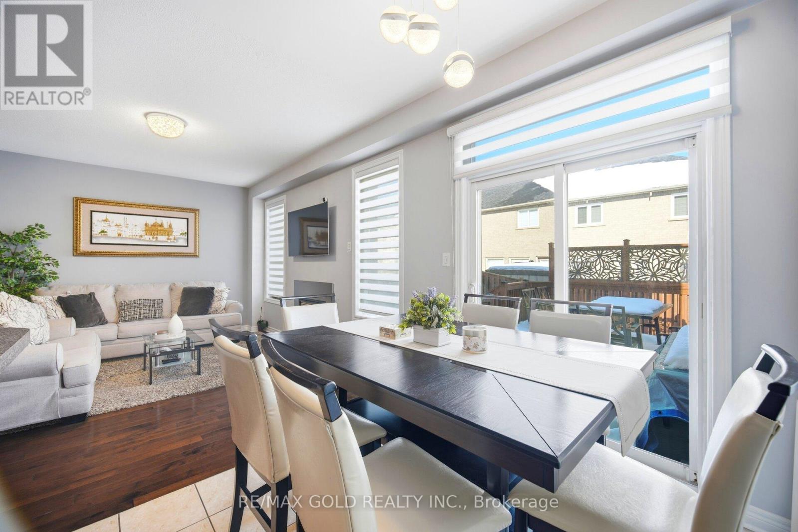 27 Frostbite Lane, Brampton, Ontario  L6R 3L8 - Photo 12 - W12803414