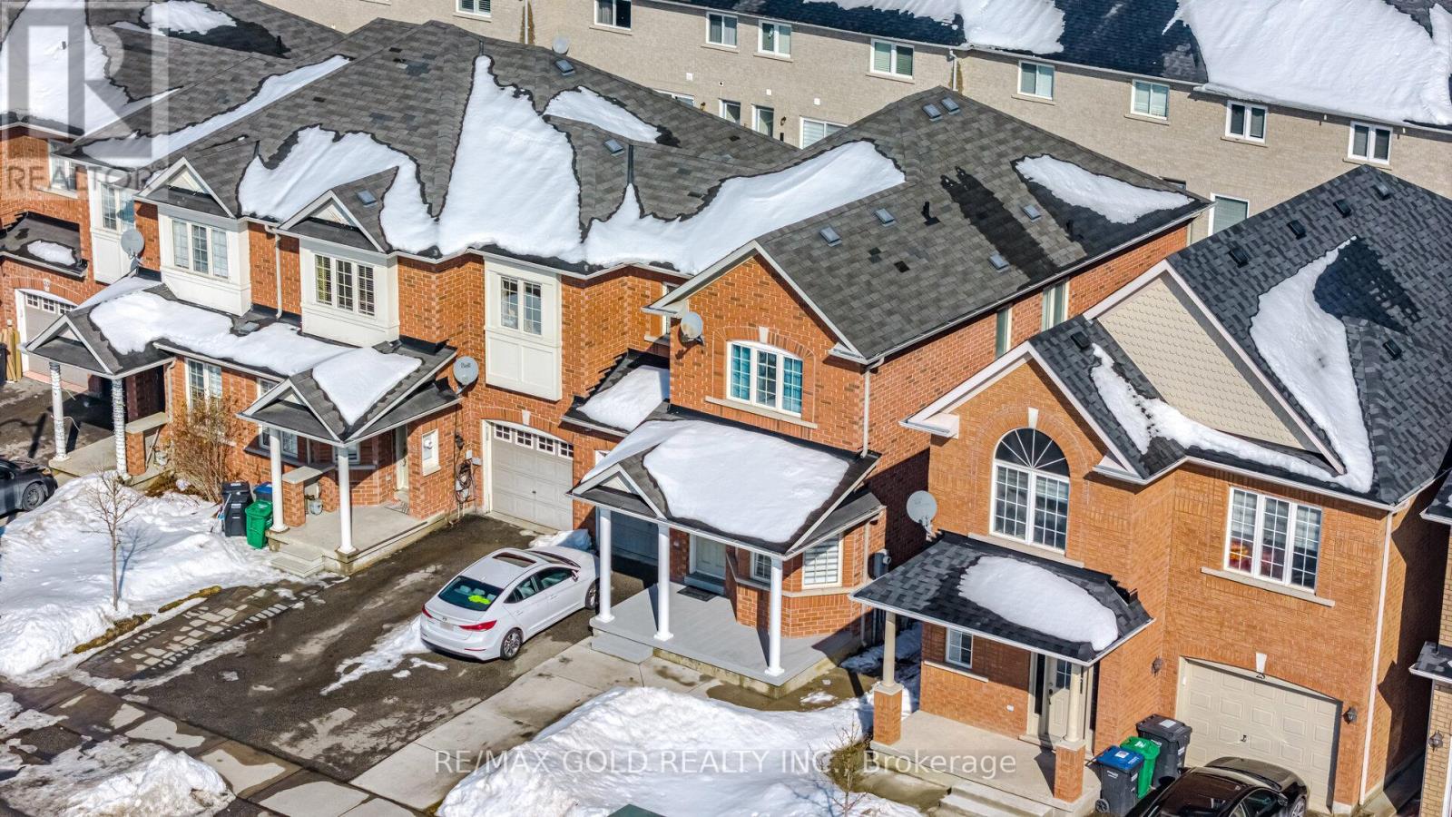 27 Frostbite Lane, Brampton, Ontario  L6R 3L8 - Photo 2 - W12803414