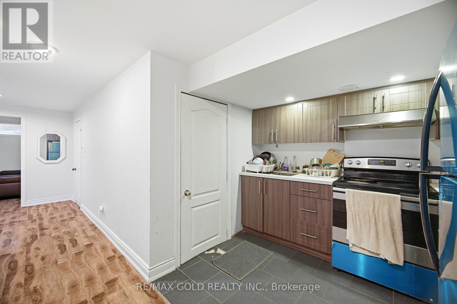 27 Frostbite Lane, Brampton, Ontario  L6R 3L8 - Photo 37 - W12803414