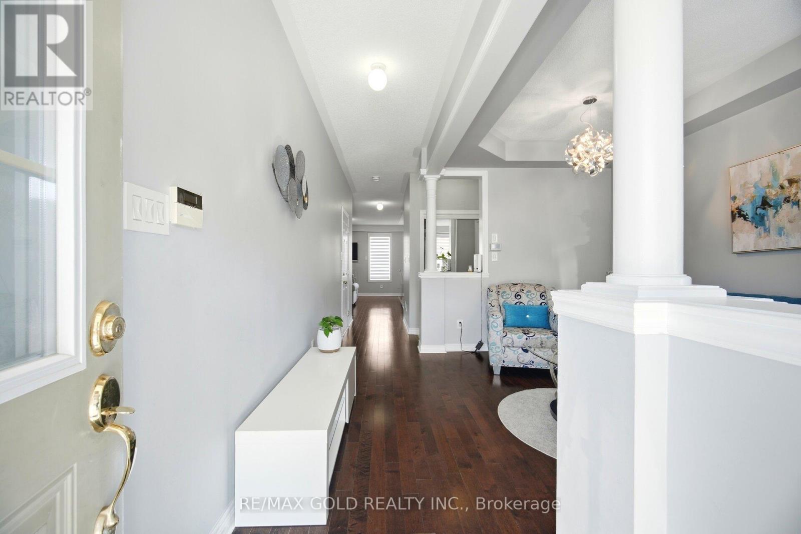 27 Frostbite Lane, Brampton, Ontario  L6R 3L8 - Photo 6 - W12803414