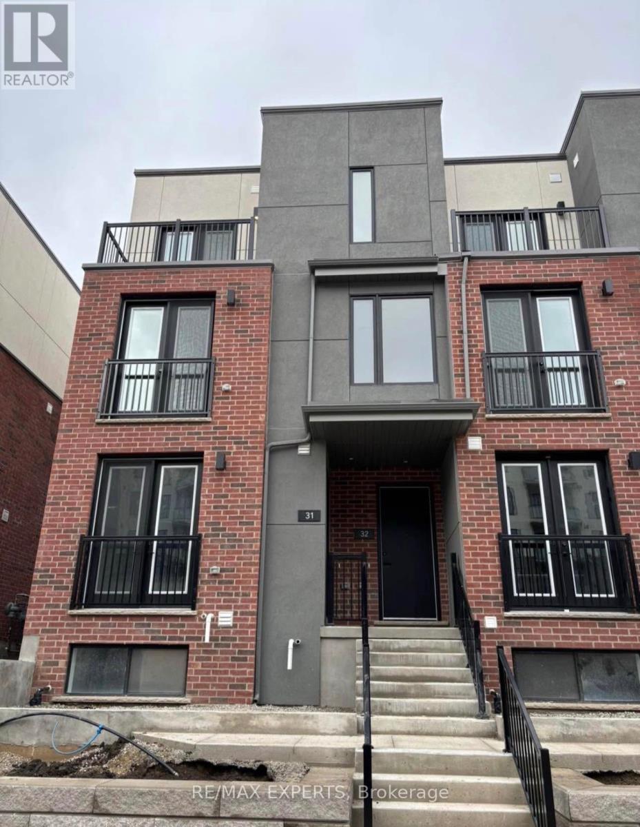 32 - 99 ROGER STREET, Waterloo, Ontario