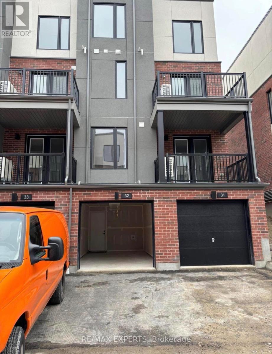 32 - 99 Roger Street, Waterloo, Ontario  N2J 1A4 - Photo 2 - X12803404