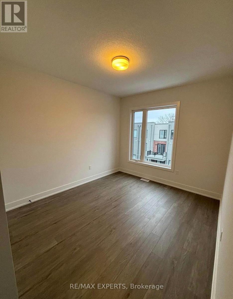 32 - 99 Roger Street, Waterloo, Ontario  N2J 1A4 - Photo 5 - X12803404