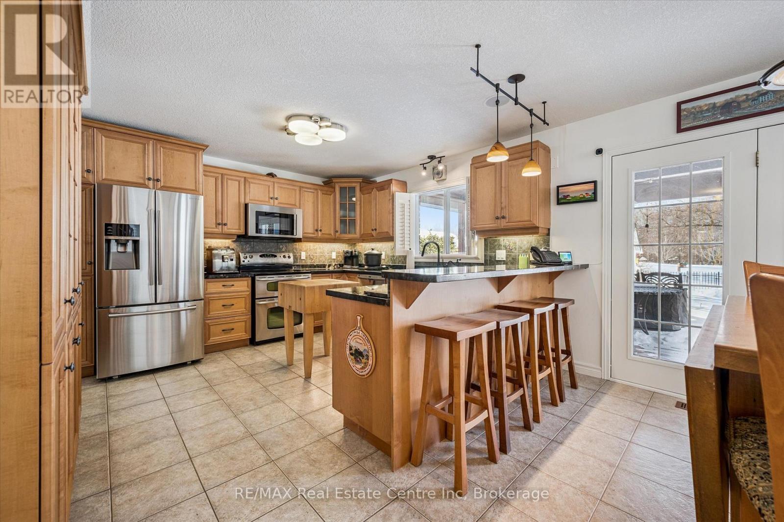 99 Keating Drive, Centre Wellington, Ontario  N0B 1S0 - Photo 12 - X12789374