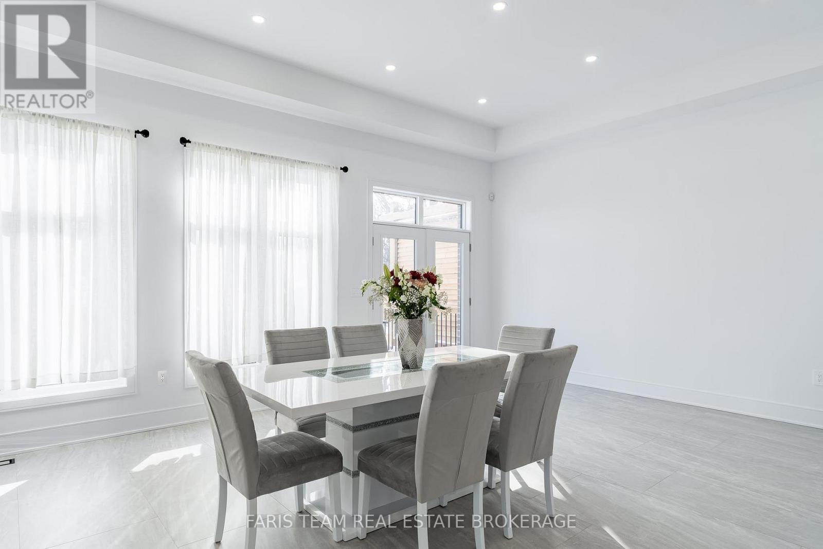 90 Scanlon Avenue, Bradford West Gwillimbury, Ontario  L3Z 1C9 - Photo 14 - N12750516