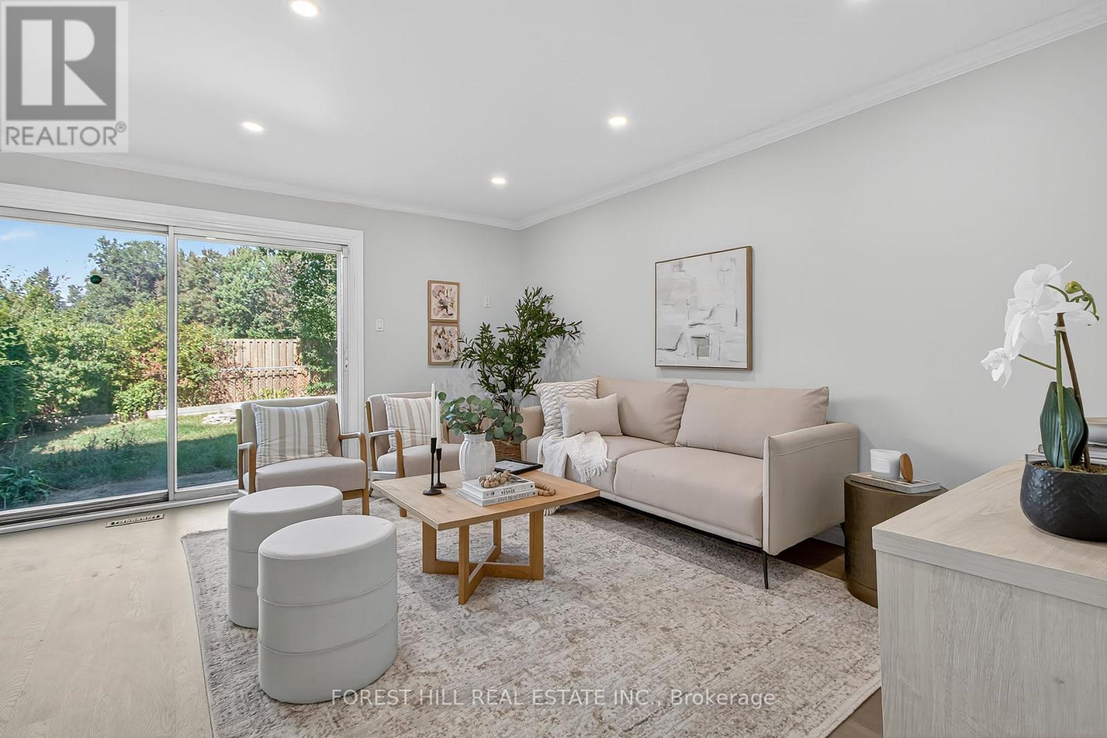 Photo 4 of 34 for 42 Vincent Crescent