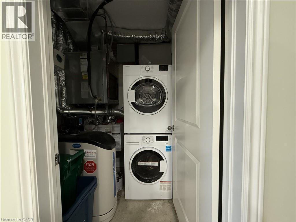 289 Chapel Hill Drive, Kitchener, Ontario  N2R 1N3 - Photo 4 - 40805490