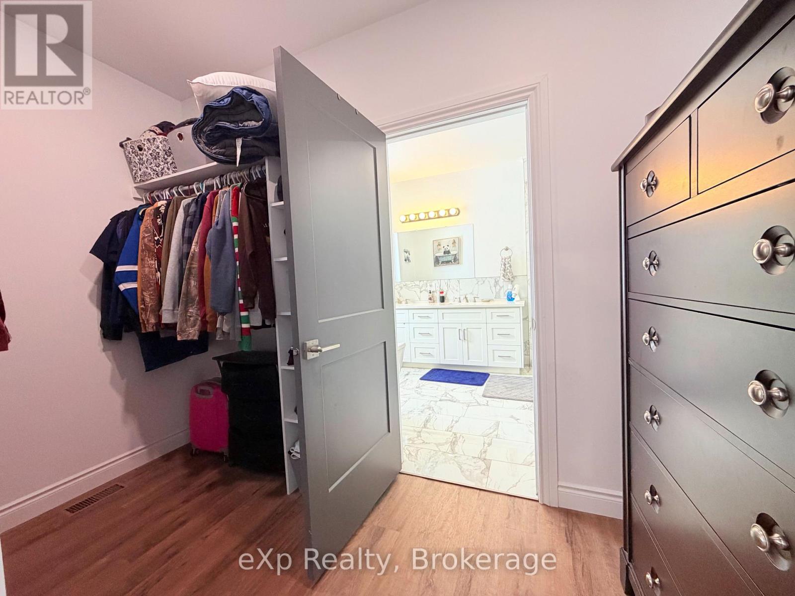 133 Helena Street, West Grey, Ontario  N0B 1C0 - Photo 16 - X12803548