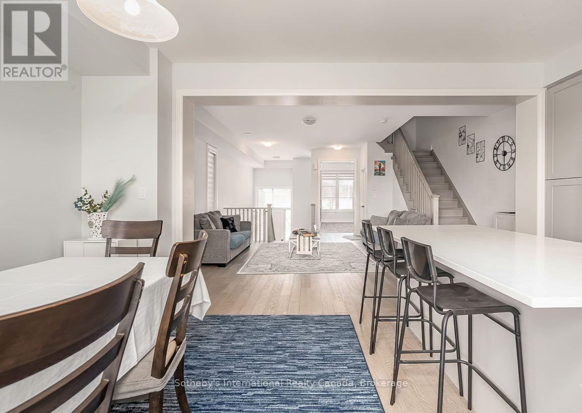 1492 Yellow Rose Circle, Oakville, Ontario  L6M 4G3 - Photo 19 - W12803558