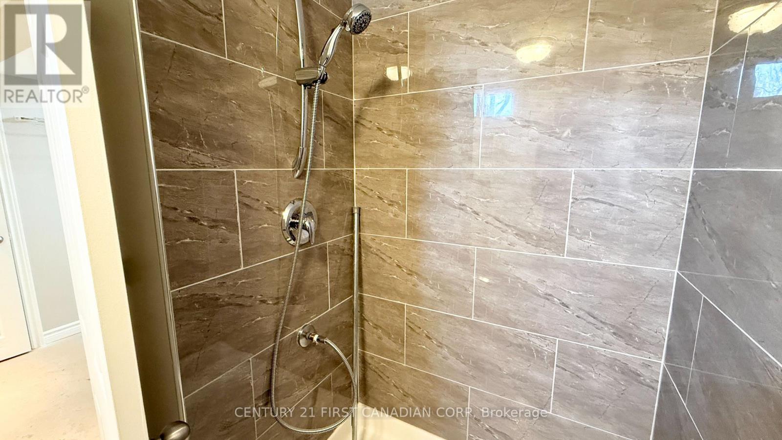 212 Brunswick Crescent, London North, Ontario  N6G 3L2 - Photo 31 - X12803492