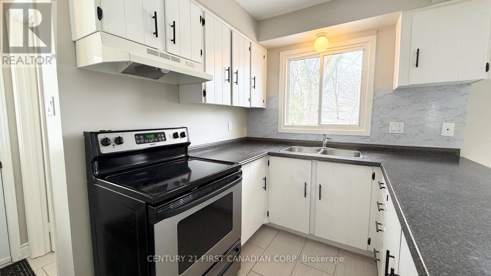 212 Brunswick Crescent, London North, Ontario  N6G 3L2 - Photo 7 - X12803492