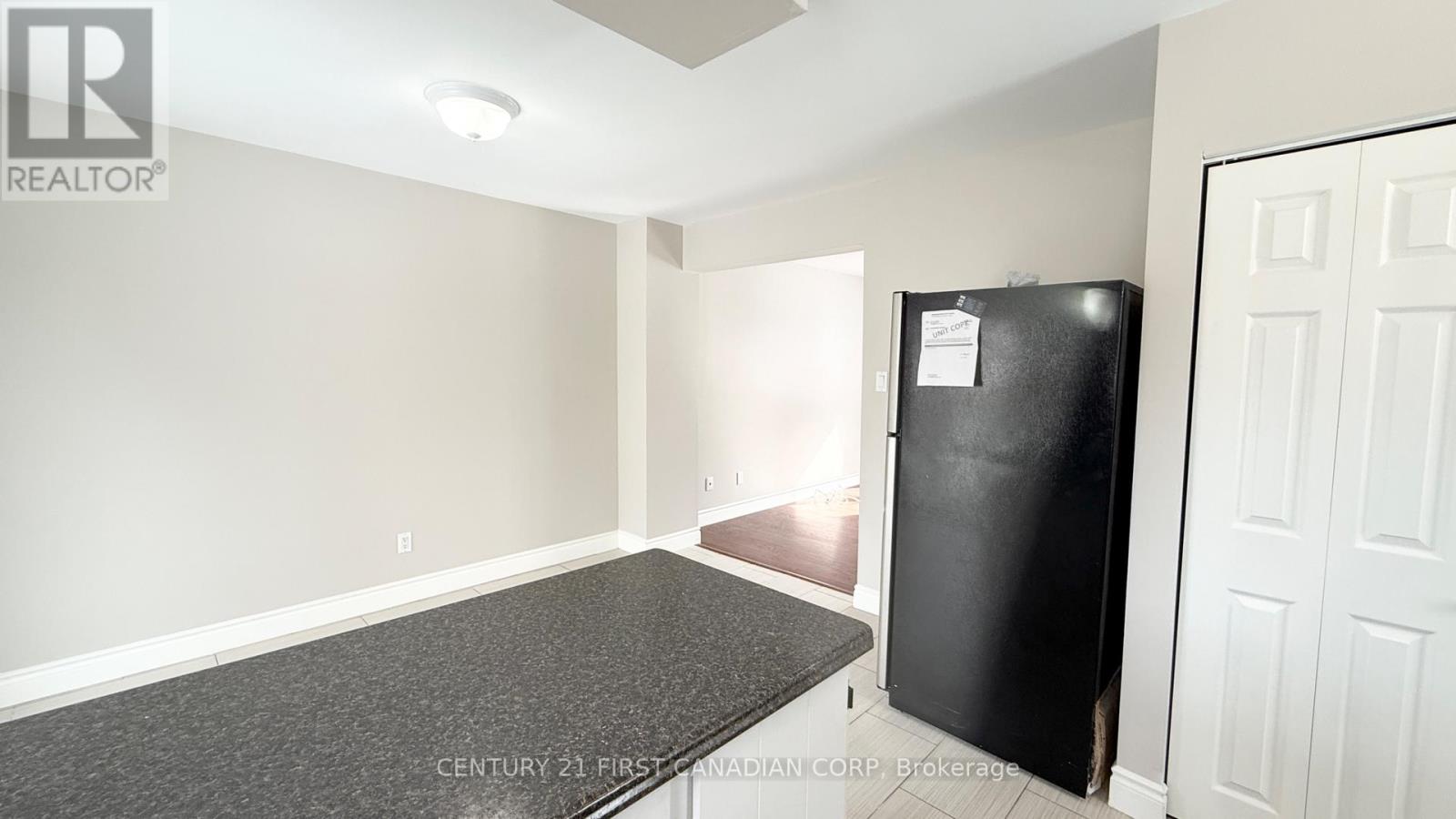 212 Brunswick Crescent, London North, Ontario  N6G 3L2 - Photo 9 - X12803492