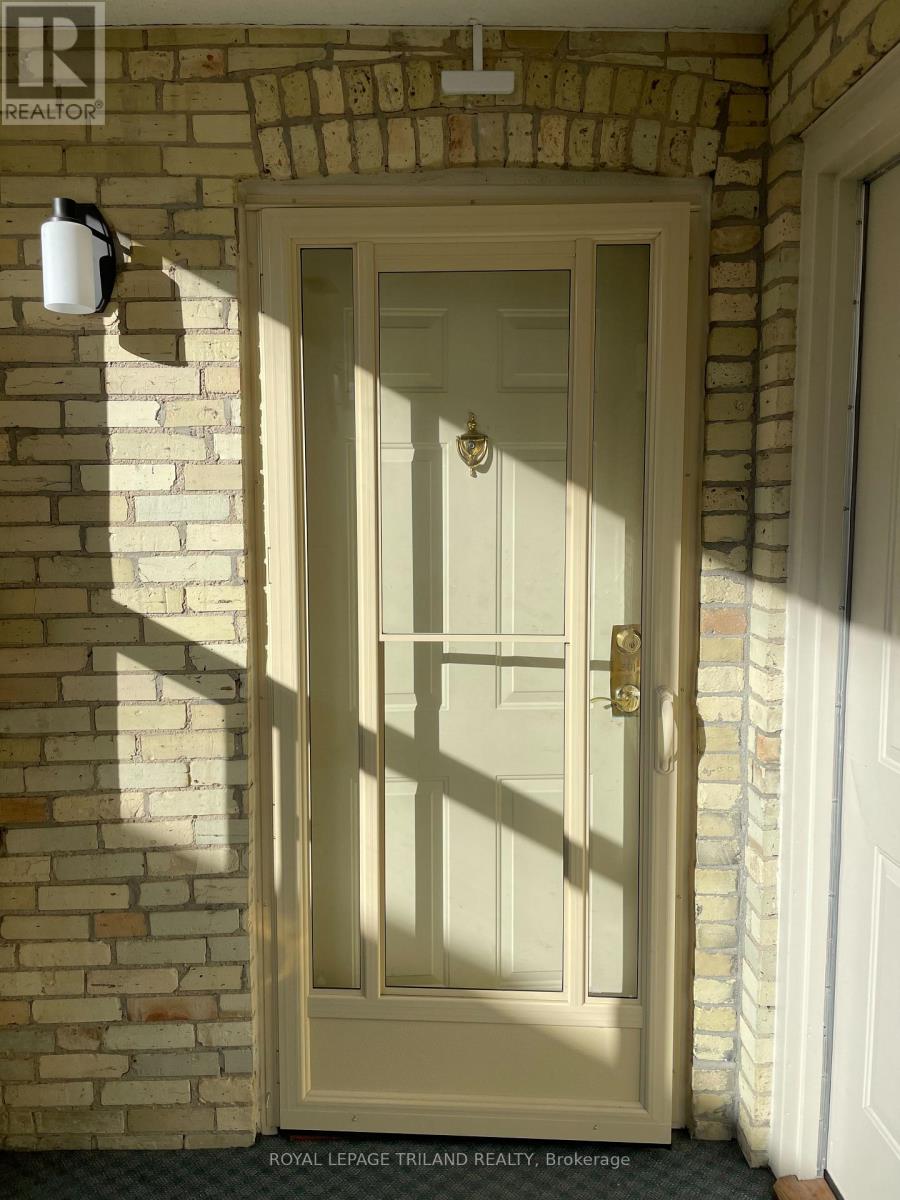 301 - 275 Queens Avenue, London East, Ontario  N6B 1X2 - Photo 3 - X12803572