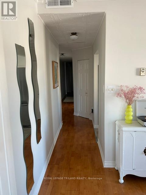 301 - 275 Queens Avenue, London East, Ontario  N6B 1X2 - Photo 5 - X12803572