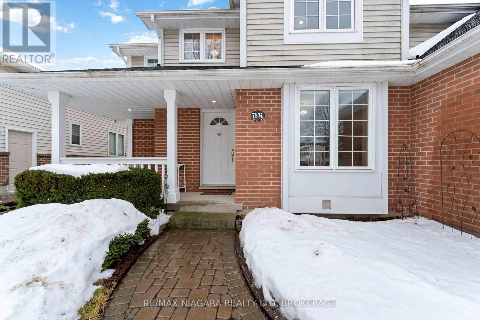 7874 Bishop Avenue, Niagara Falls, Ontario  L2H 3C6 - Photo 3 - X12784940