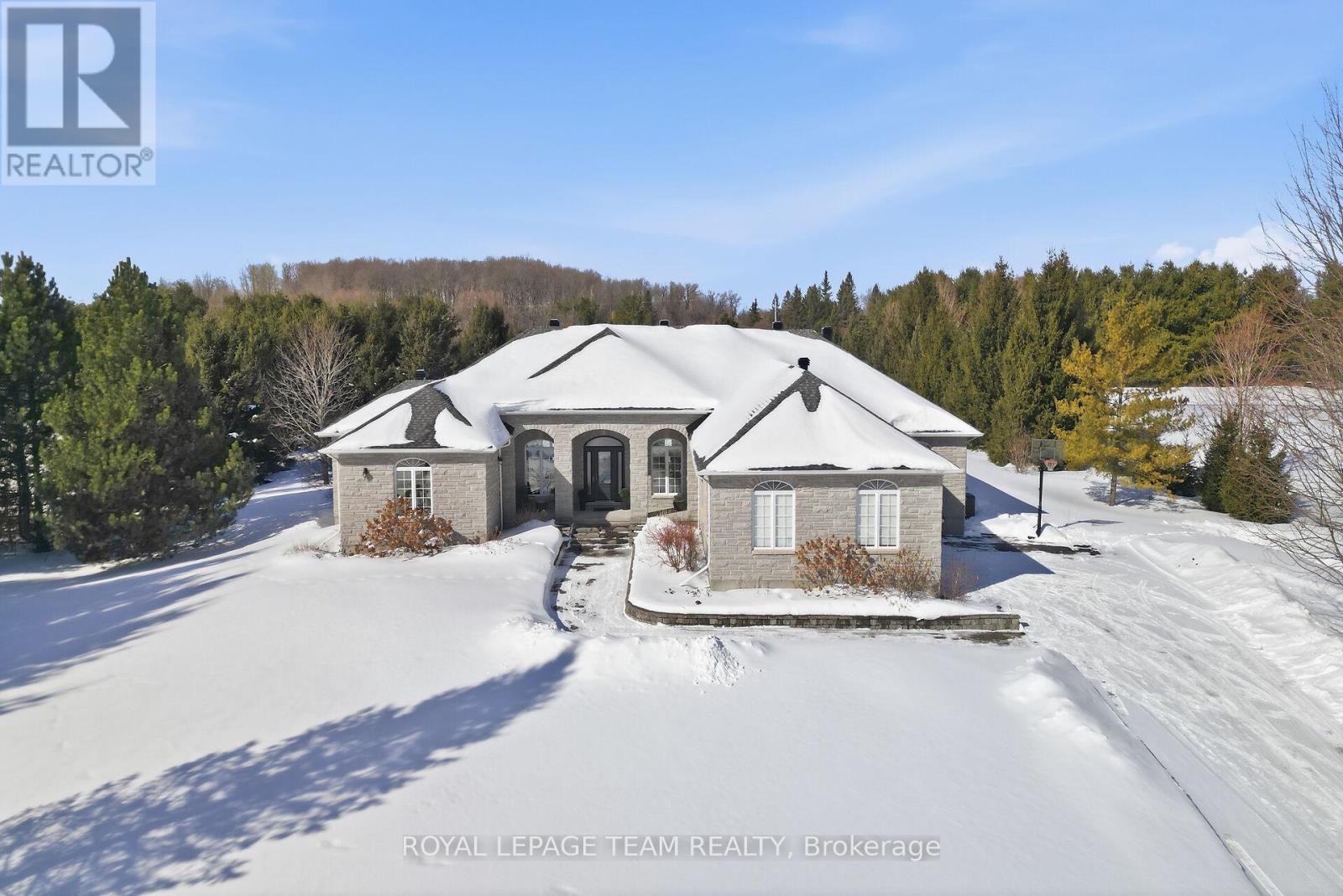 1611 LANDEL DRIVE, Ottawa, Ontario