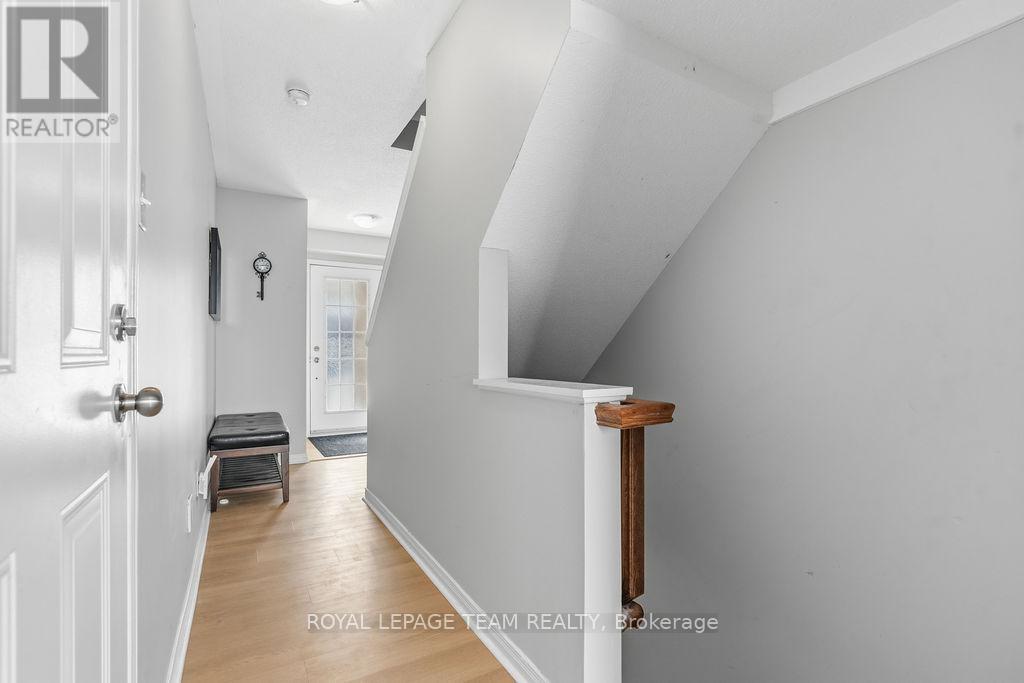 402 Sadar Private, Ottawa, Ontario  K2J 3T3 - Photo 8 - X12803462