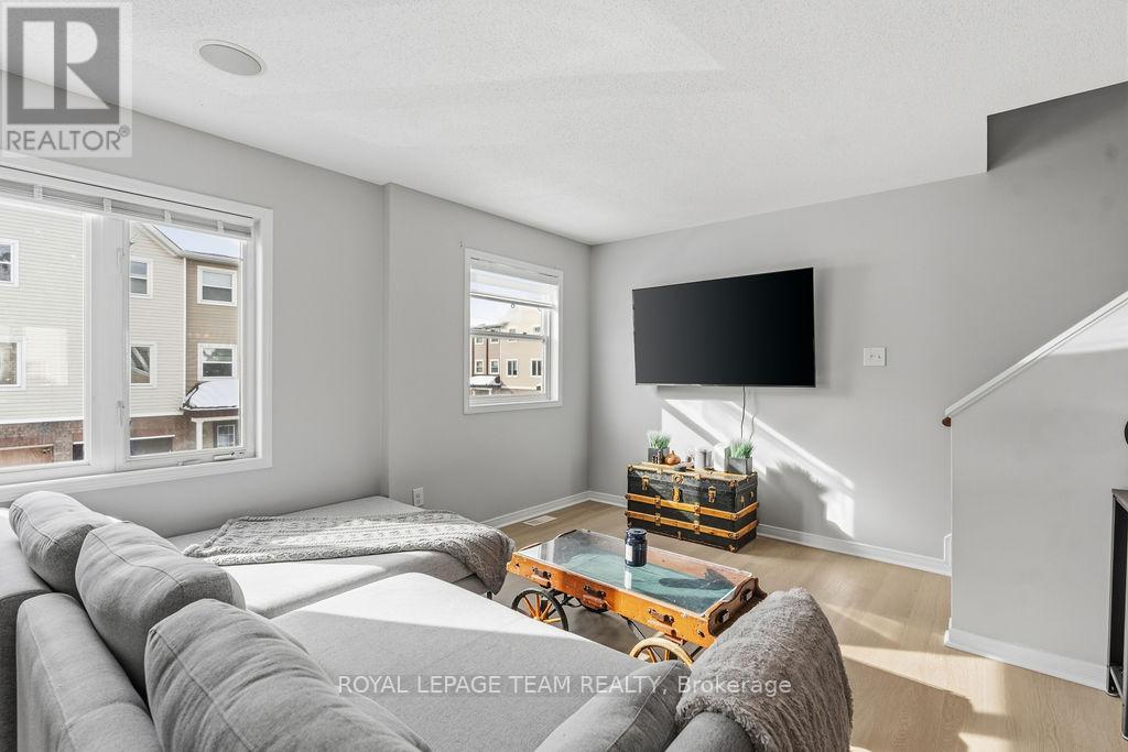 402 Sadar Private, Ottawa, Ontario  K2J 3T3 - Photo 14 - X12803464