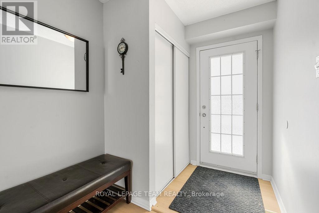 402 Sadar Private, Ottawa, Ontario  K2J 3T3 - Photo 5 - X12803464