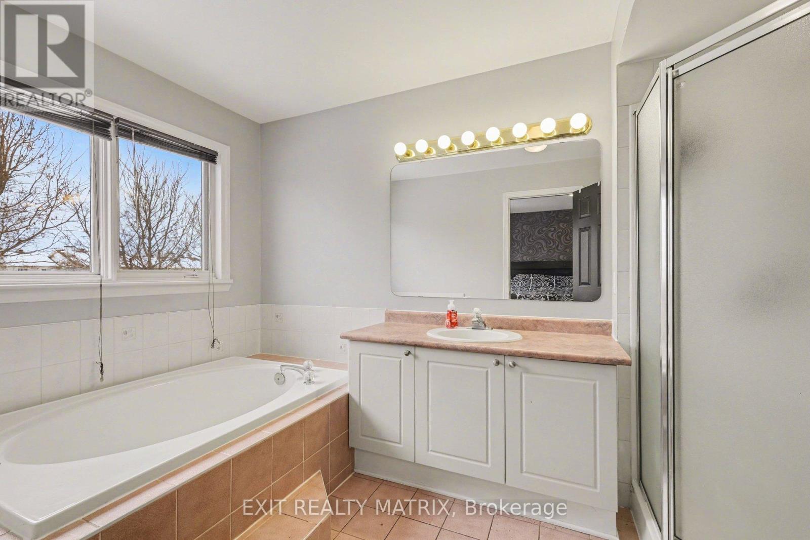 65 Locheland Crescent, Ottawa, Ontario  K2G 6H2 - Photo 28 - X12803470