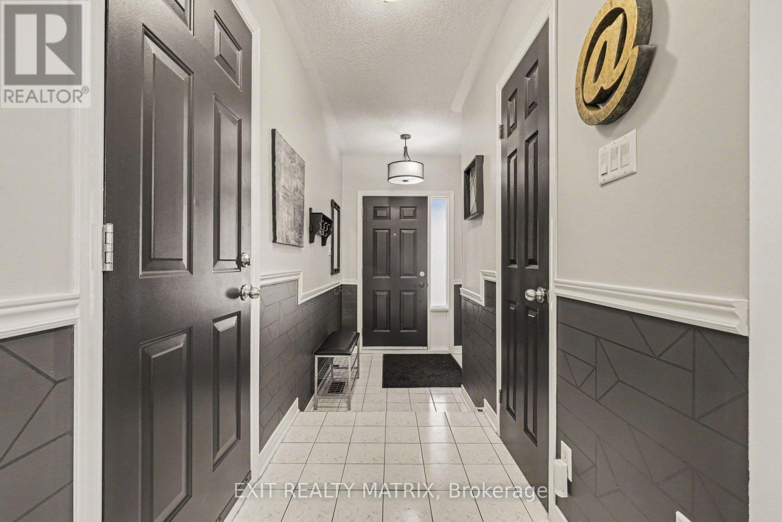 65 Locheland Crescent, Ottawa, Ontario  K2G 6H2 - Photo 4 - X12803470