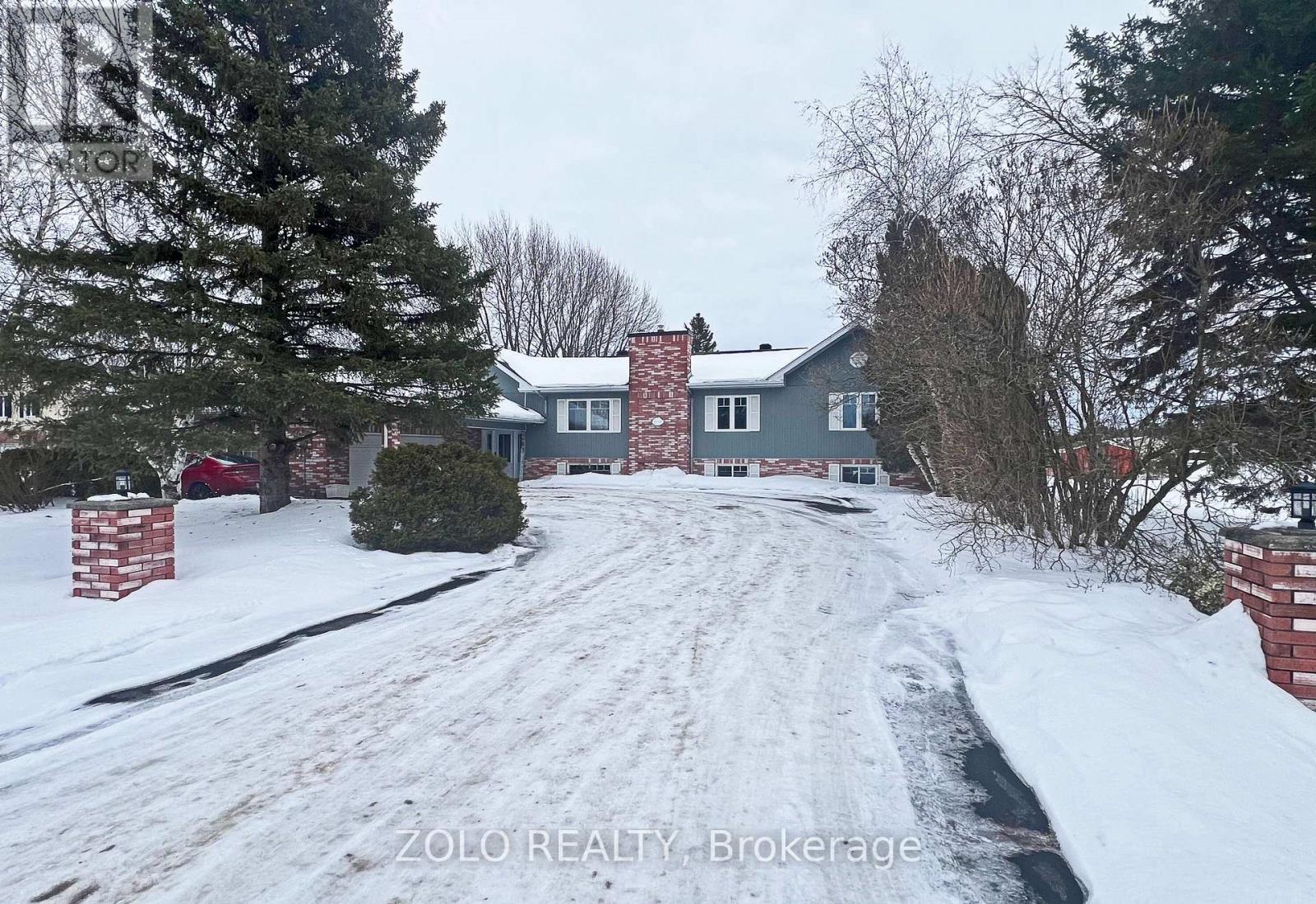 6546 Clifford Avenue, South Glengarry, Ontario  K6H 7H9 - Photo 2 - X12803522