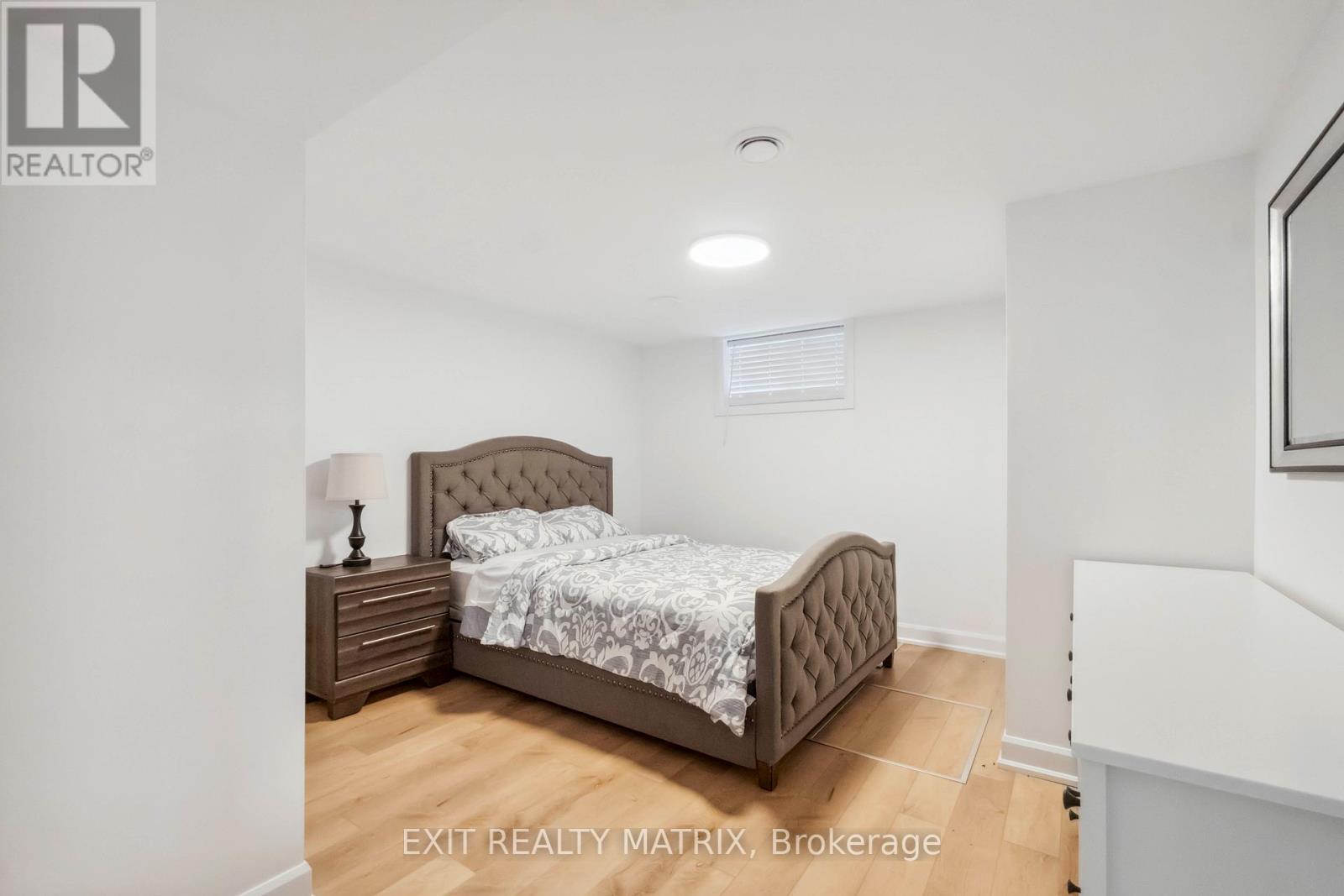 B - 848 Willow Avenue, Ottawa, Ontario  K1E 1C5 - Photo 15 - X12803542