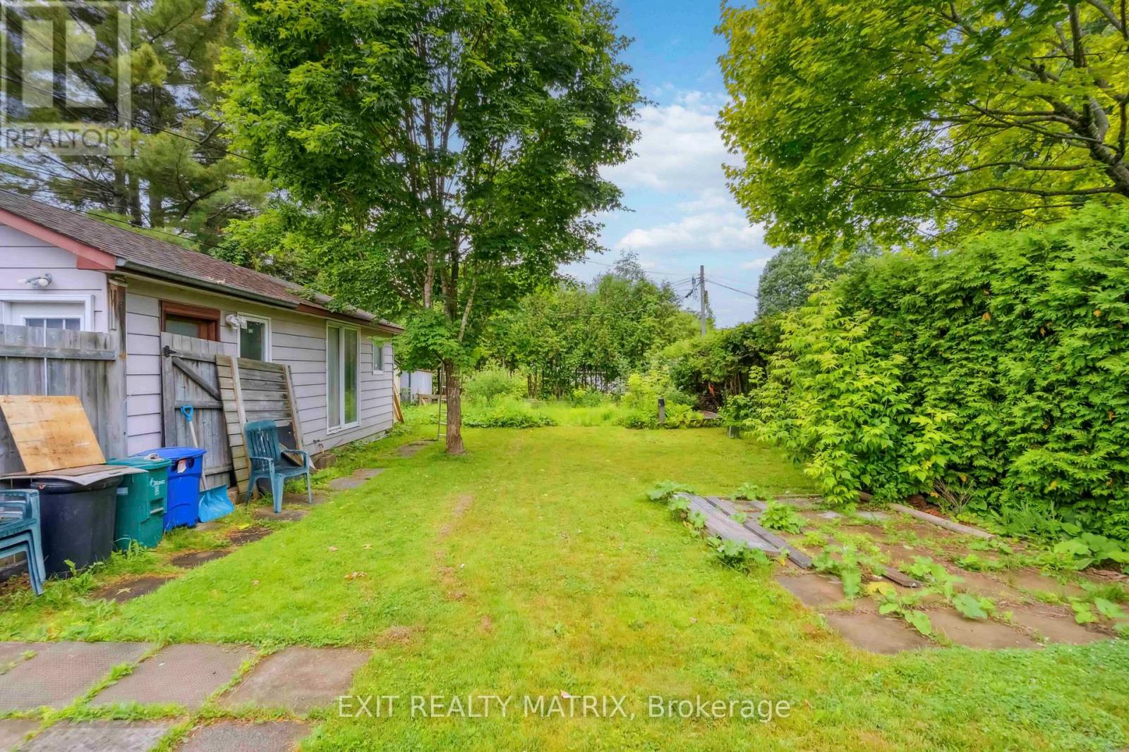 B - 848 Willow Avenue, Ottawa, Ontario  K1E 1C5 - Photo 24 - X12803542